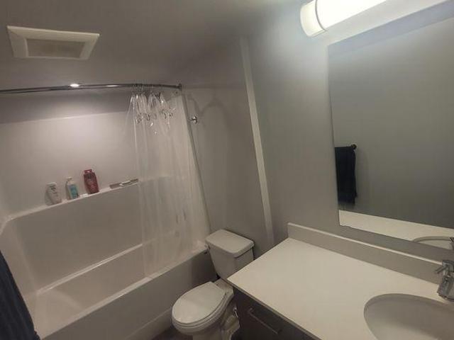 Room for rent in Victoria