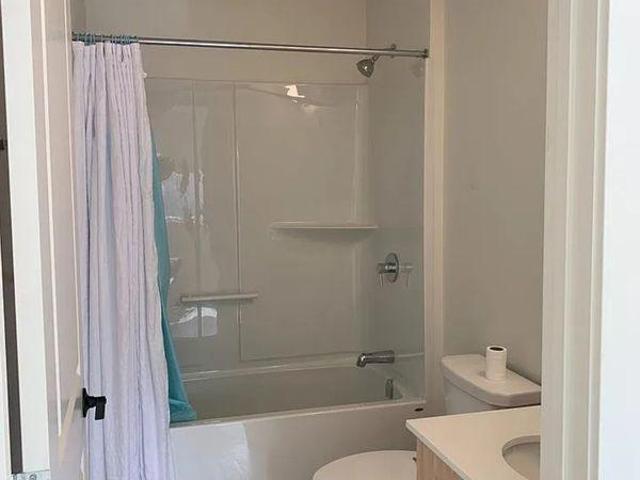Room for rent in East St. Paul, Manitoba