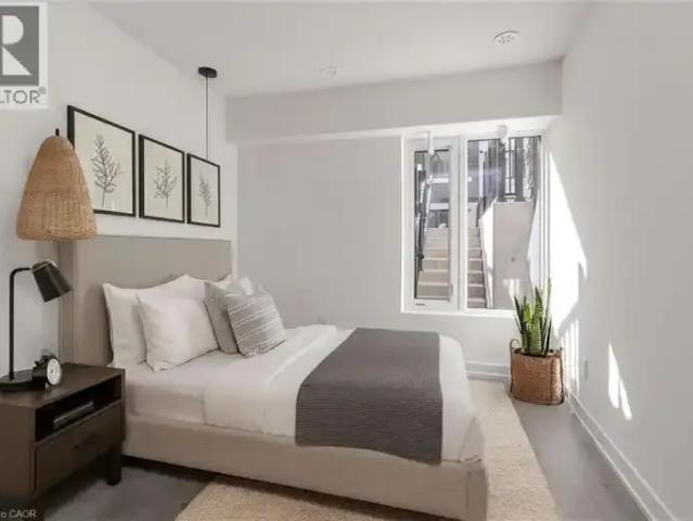 Townhouse for rent in Burlington, Ontario