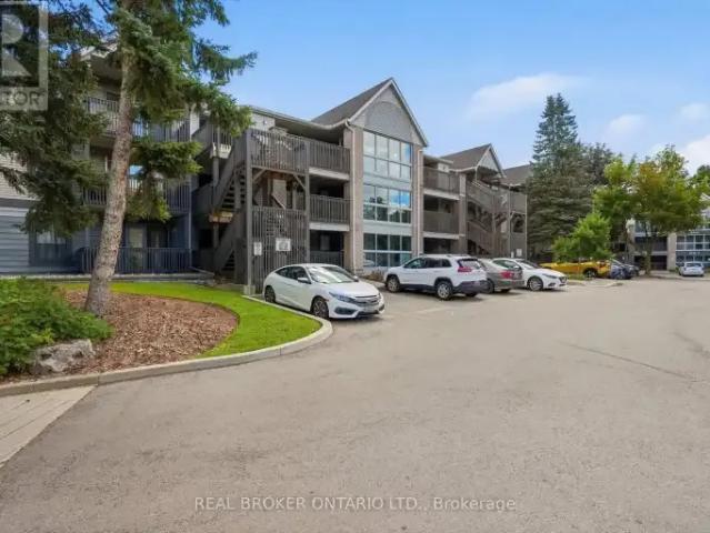 Townhouse for rent in Burlington, Ontario