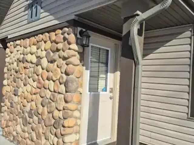 Townhouse for rent in Northwest, Alberta