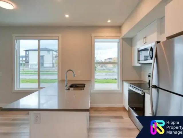 Townhouse for rent in Northwest, Alberta