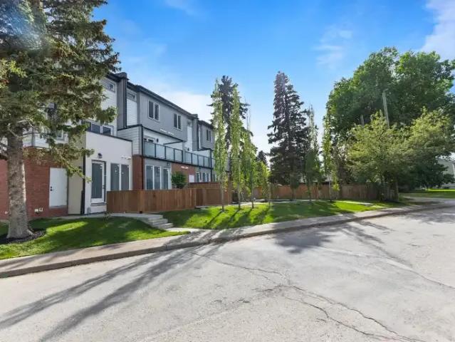Townhouse for rent in Northwest, Alberta