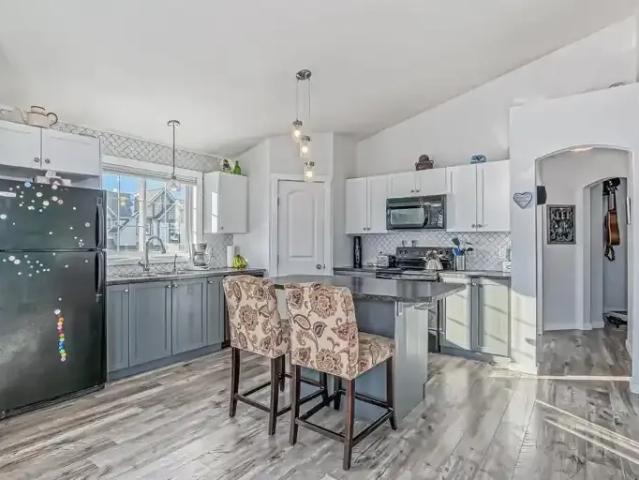 Townhouse for rent in Northwest, Alberta