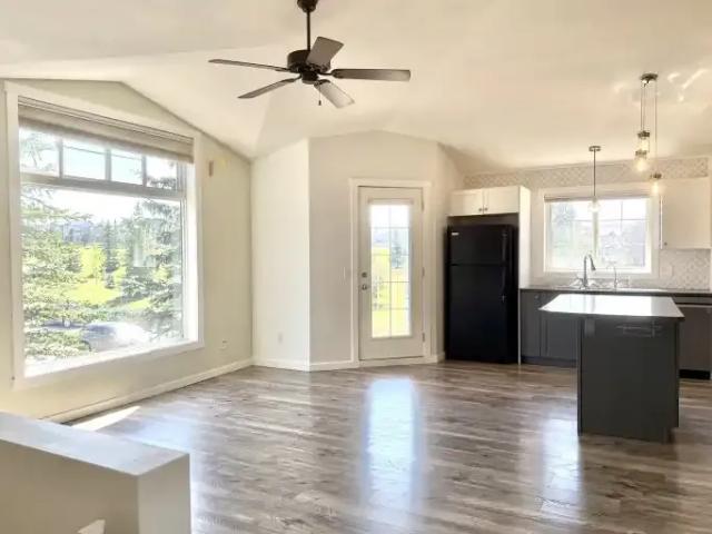 Townhouse for rent in Northwest, Alberta