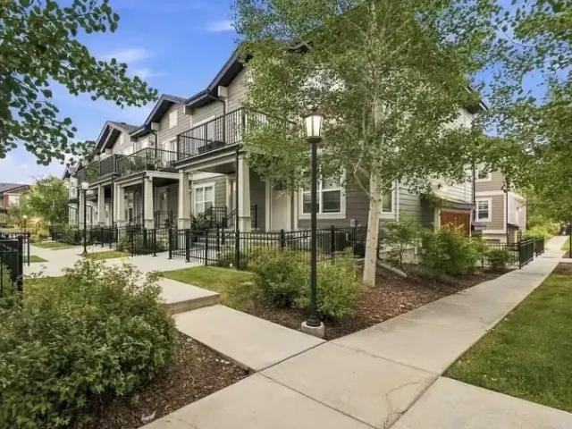 Townhouse for rent in Northwest, Alberta