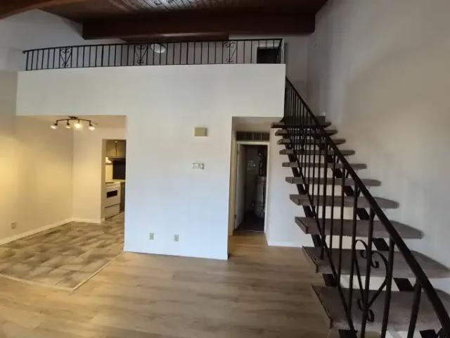 Townhouse for rent in Richmond, Calgary