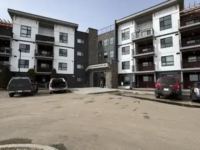 Townhouse for rent in Wedgewood, Alberta