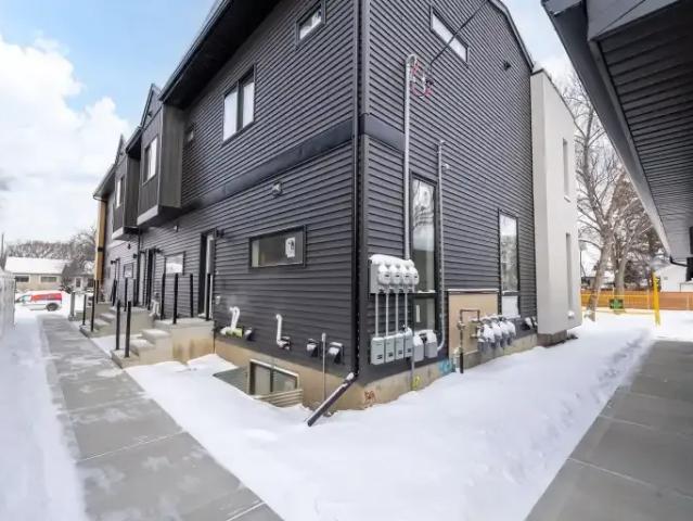 Townhouse for rent in Wedgewood, Alberta