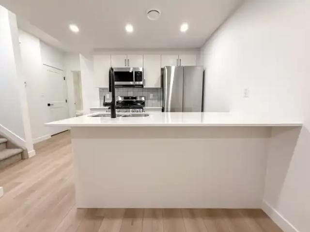 Townhouse for rent in Wedgewood, Alberta