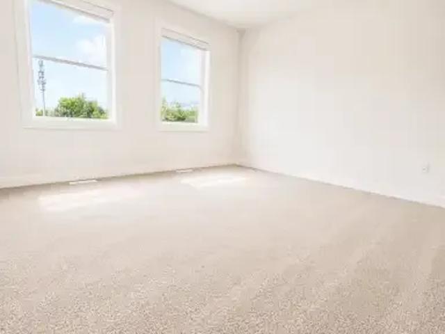 Townhouse for rent in Wedgewood, Alberta