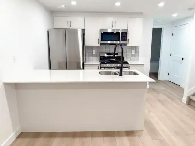 Townhouse for rent in Wedgewood, Alberta
