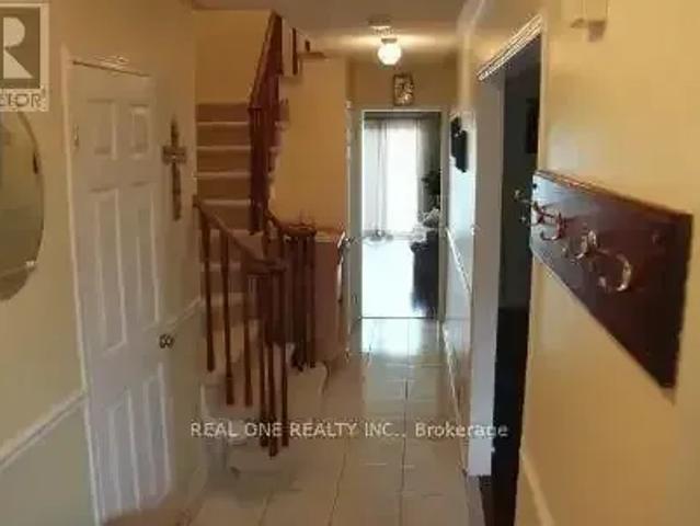 Townhouse for rent in Oakville