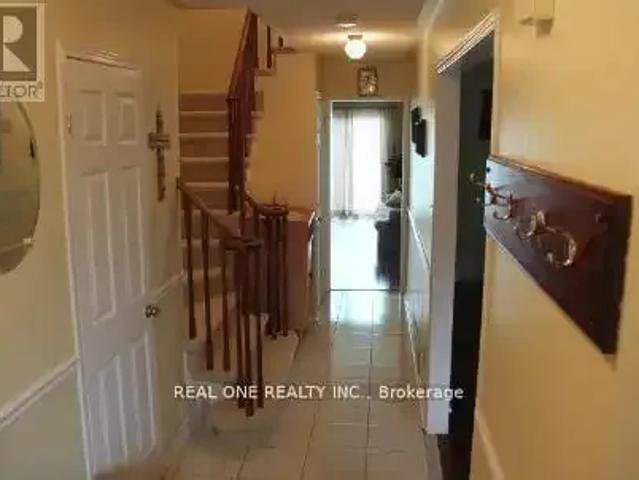 Townhouse for rent in Oakville, Ontario