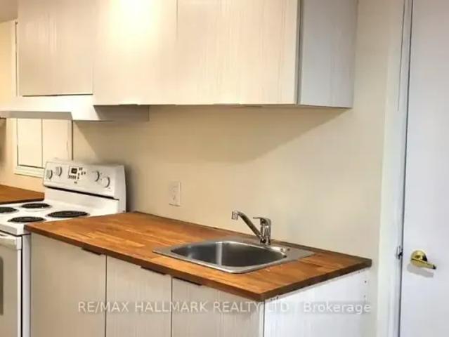 Townhouse for rent in Vaughan