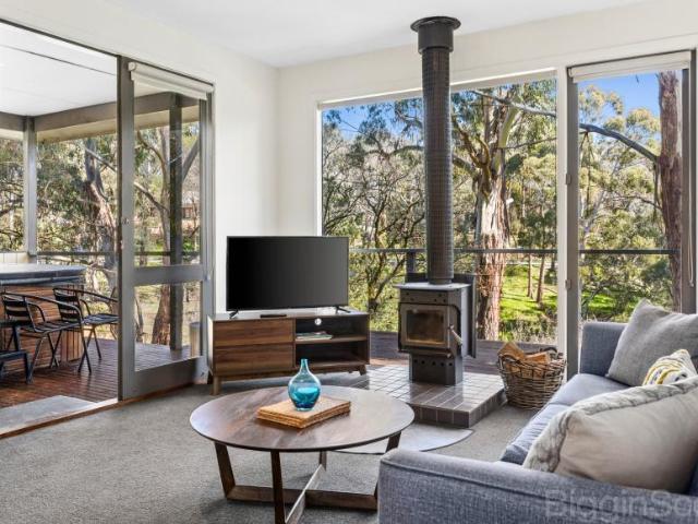 Villa for sale in Hepburn Springs, Shire of Hepburn
