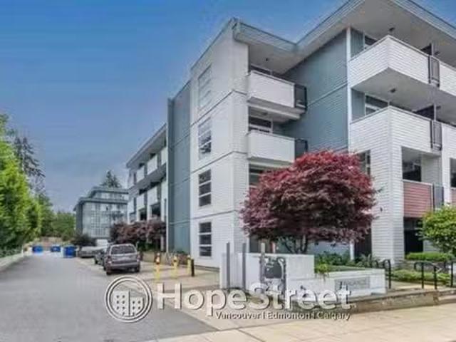 Apartment for rent in Surrey, British Columbia