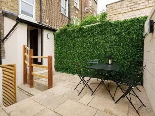 Apartment for rent in Chalk Farm, Greater London