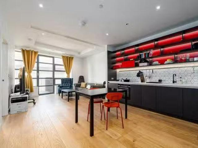 Apartment for rent in London City Island, Blackwall