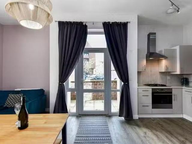 Apartment for rent in Old St. Mellons, Falcon Lodge