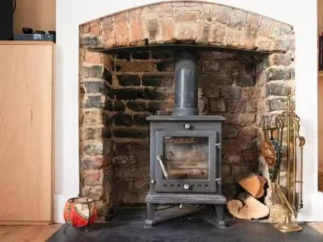 Apartment for rent in Bellenden, Greater London