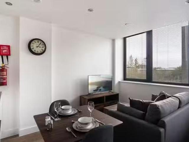 Apartment for rent in Gorse Hill, Trafford Park