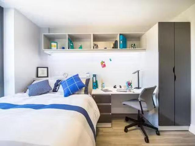Apartment for rent in Norbiton, Greater London