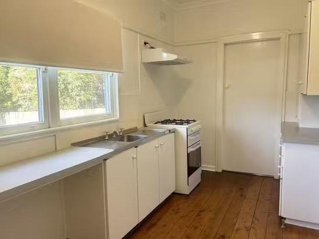 House for rent in Wollongong West, New South Wales