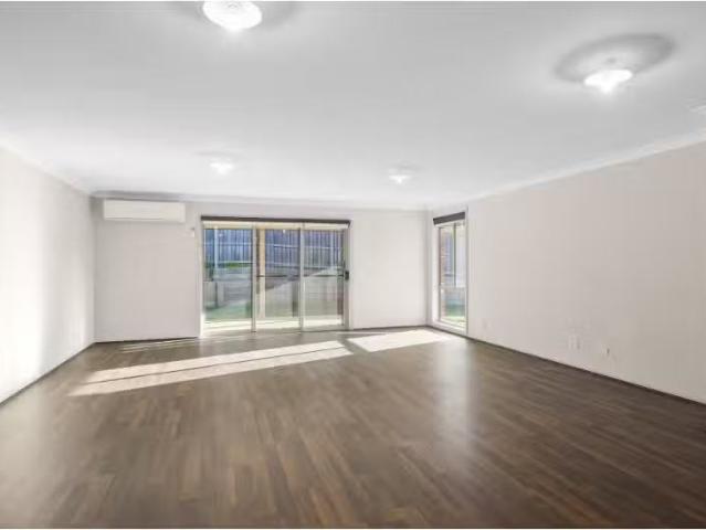 House for rent in Manchester Square, New South Wales