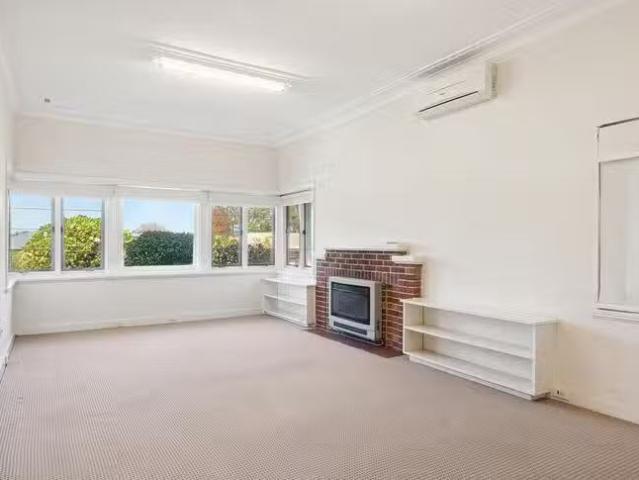 House for rent in Como, Western Australia