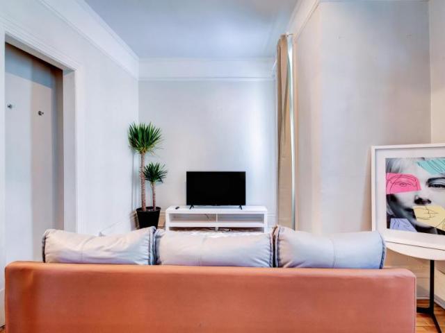 Room for rent in St. Leonard's, Quebec