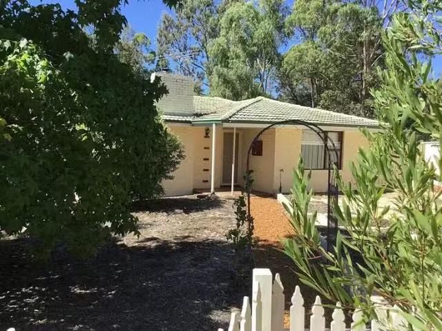 House for rent in Lesmurdie, Western Australia