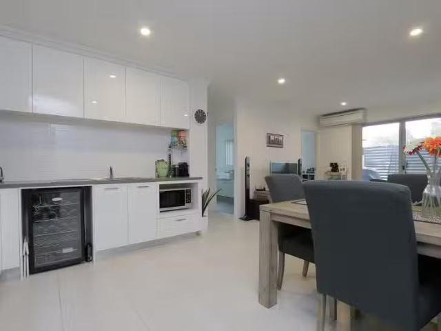 Apartment for rent in Carlisle, Western Australia