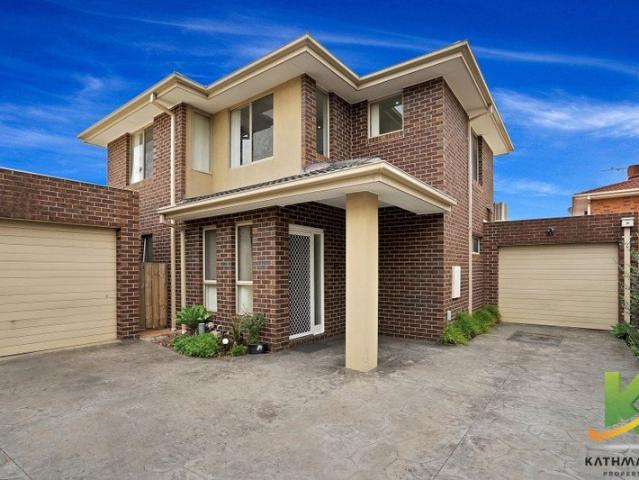 Townhouse for rent in Camerons Creek, Victoria