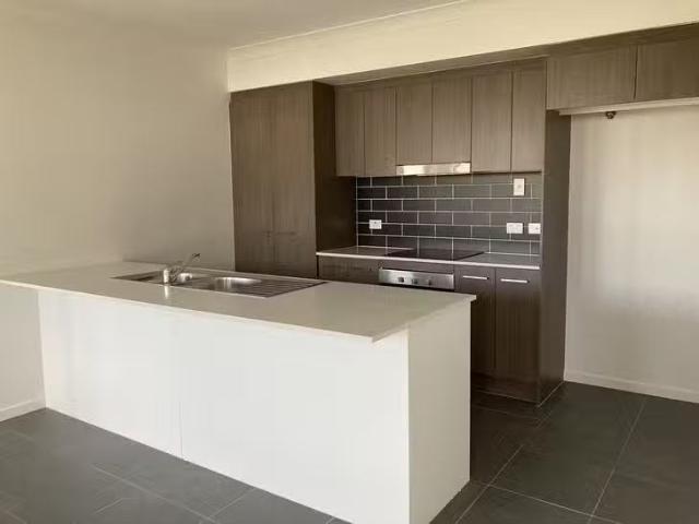 Apartment for rent in Plainland, Queensland