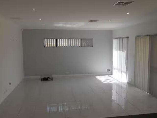 House for rent in Hocking, Western Australia