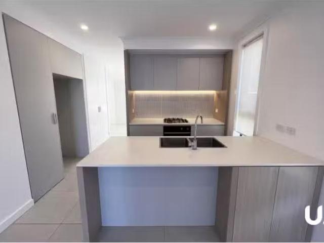 Condo for rent in Sydney, New South Wales