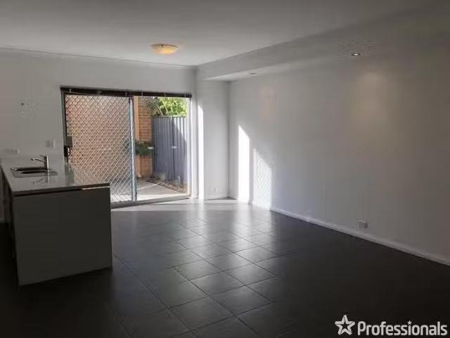 House for rent in Success, Western Australia