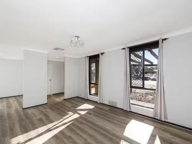 House for rent in Forrestfield, Western Australia