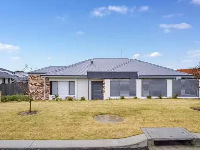 House for rent in Warwick, Western Australia