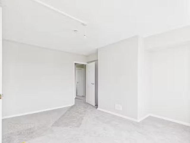 Apartment to rent in Gorteeny, Connacht