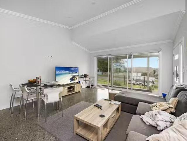 House for rent in Mannering Park, New South Wales