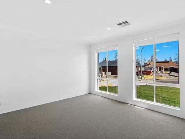 House for rent in Parklands, Western Australia