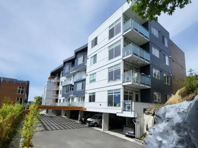 Apartment for rent in Saanich, British Columbia