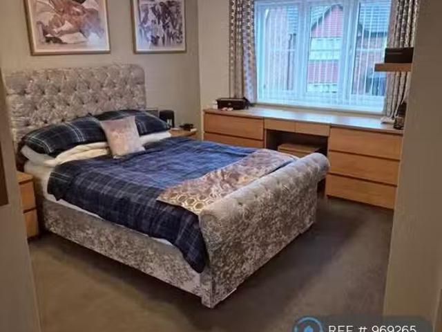 House for rent in Cuddington, Cheshire