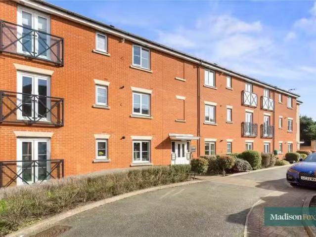 Apartment for rent in Hainault, Greater London