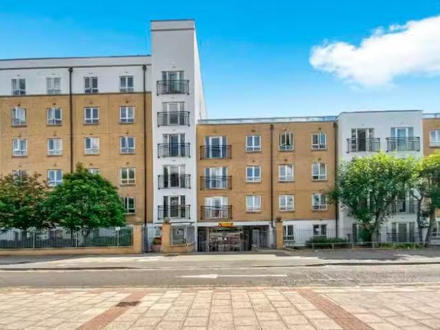 Apartment for rent in Maryland, Greater London