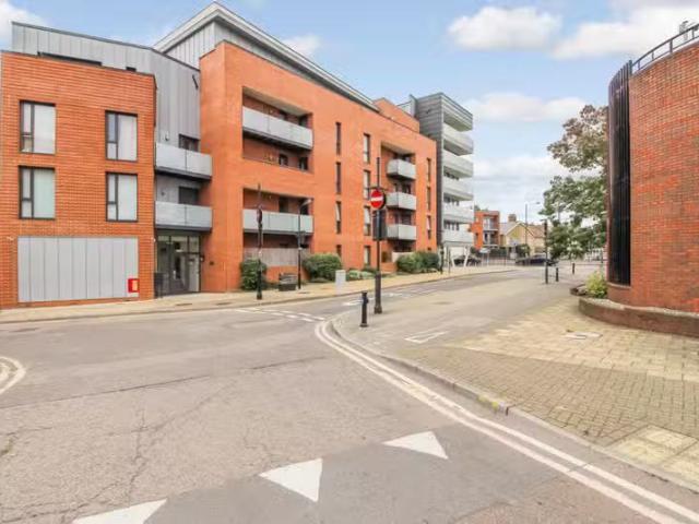House for rent in Harrow Weald, Greater London