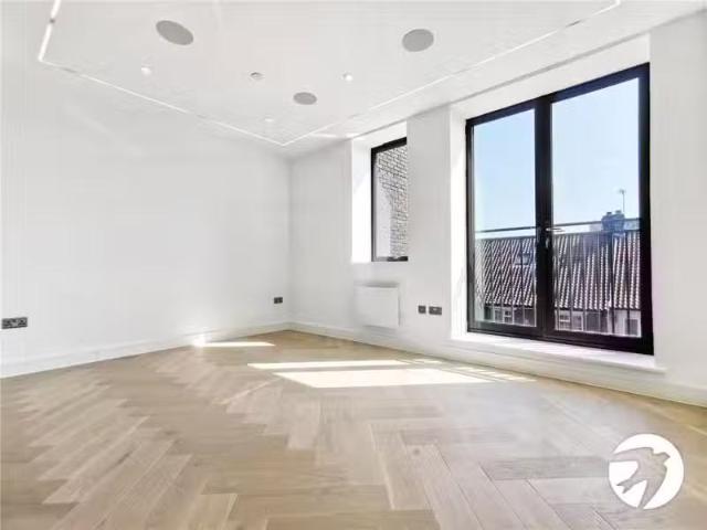 House for rent in Crofton, Greater London