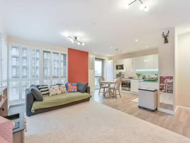 House for rent in Brentford End, Greater London